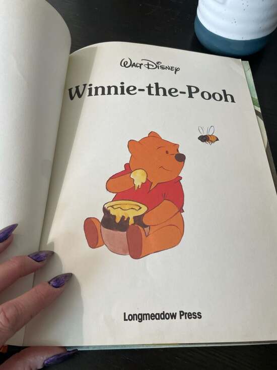 Vintage 1986 Walt Disney's Winnie-the-Pooh Hardcover Book - Picture 5 of 7